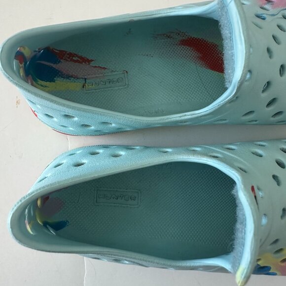 Hunter Youth Size 1 Perforated Water Shoes With Multicolor Splatter Design US 13 - Picture 5 of 7